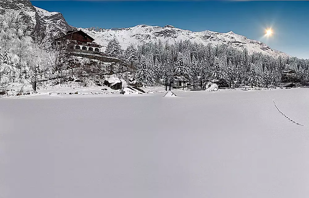 Vista Chalet Sul Lago hotel in montagna Piemonte in inverno